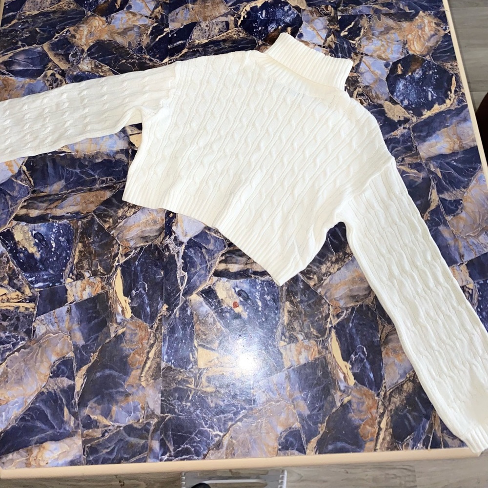 Cream cropped turtle neck